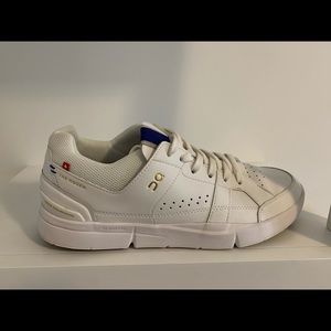 ON The Roger size 9.5